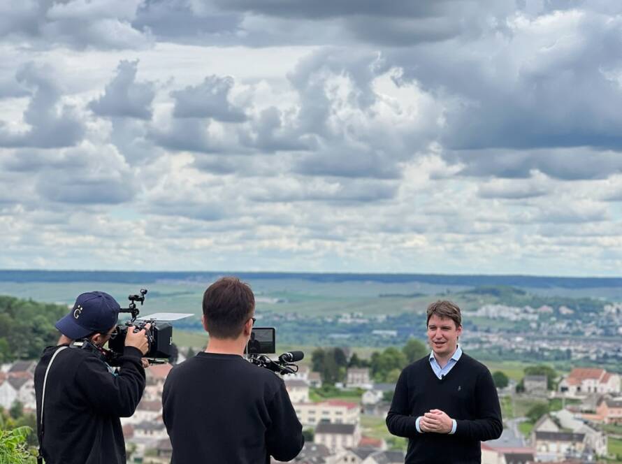 E58E50A4-DDFD-4440-82C6-5EB39EE6521B